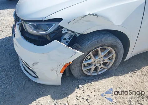 2023 Chrysler Pacifica Touring L z USA, uszkodzony, nr VIN 2C4RC1BG0PR616151